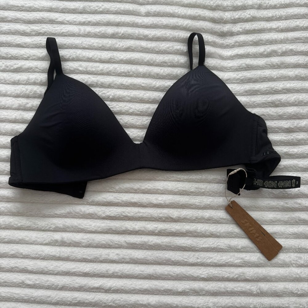 Skims Black Wireless T-Shirt Demi Bra - Picture 2 of 4